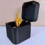 Śmieszny prezent gadżet prank dowcip FUCK YOU wyskakujący z pudełka